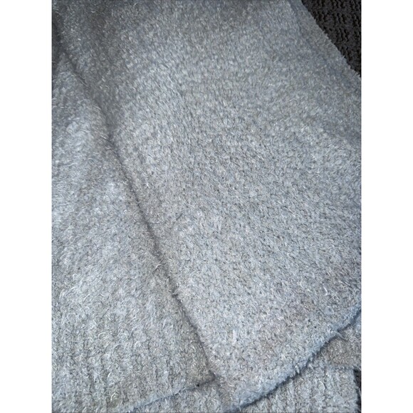 Altar'd State Women's Gray/ Blue Blanket Scarf Super Soft NWOT - Picture 2 of 5
